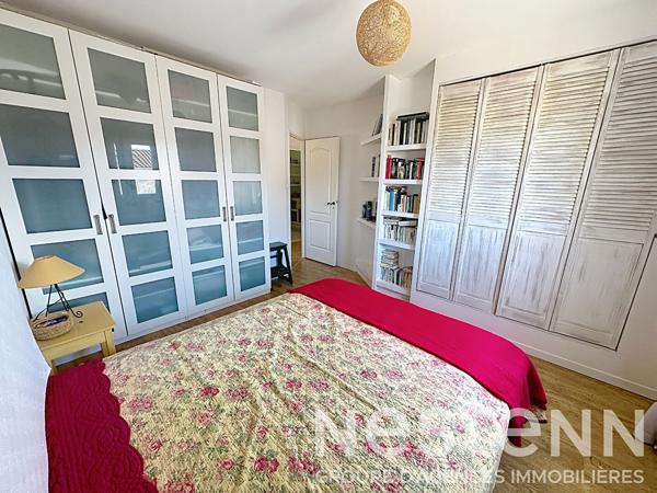 Maison à vendre à Saint-Rémy-de-Provence avec jardin, piscine, garage et vue sur les champs