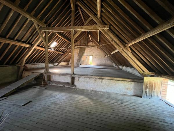 Dpt Eure (27), à vendre BOURTH CORPS DE FERME - Terrain de 15 200,00 m² -