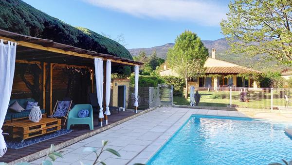 Maison à Bédoin avec piscine et vue Ventoux