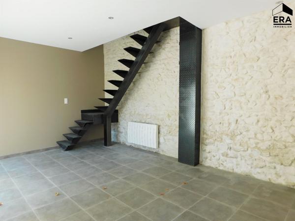 Maison de ville rénovée avec cour plein sud