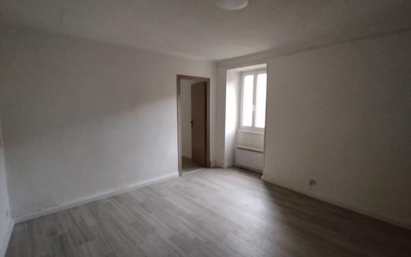 Appartement à louer    2 pièces • 48 m2 Les Vans