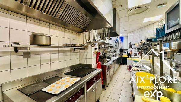 SEYNOD – RESTAURANT BRASSERIE À FORTE NOTORIÉTÉ – EMPLACEMENT N°1 EN GALERIE COMMERCIALE