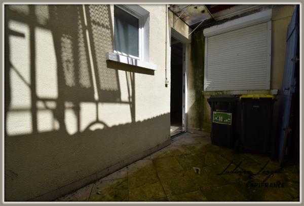 Maison de ville à vendre à NEUILLY SAINT FRONT (02) de 65 m²habitable-4 pièces -2 chambres -courette - cave voûtée de 10 m² – Avec travaux