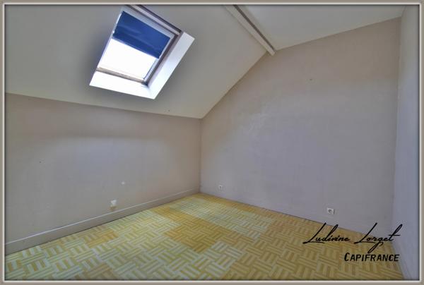 Maison de ville à vendre à NEUILLY SAINT FRONT (02) de 65 m²habitable-4 pièces -2 chambres -courette - cave voûtée de 10 m² – Avec travaux