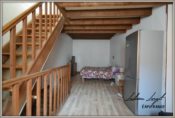 Maison de ville à vendre à NEUILLY SAINT FRONT (02) de 65 m²habitable-4 pièces -2 chambres -courette - cave voûtée de 10 m² – Avec travaux