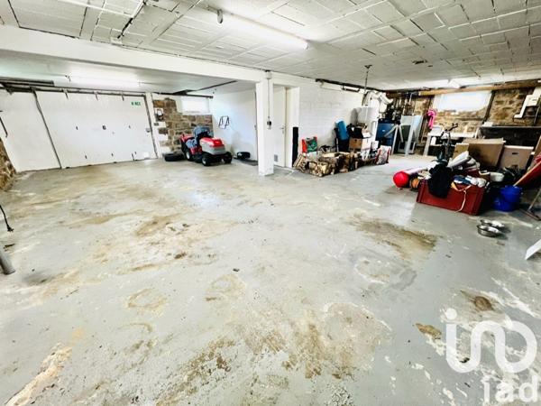 Maison à vendre 8 pièces 177 m² Lannion