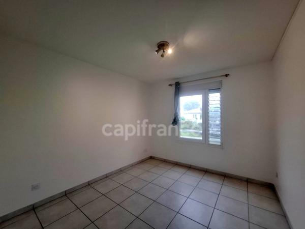A Louer - Appartement de type 4 - Terrasse - Box - Parking - Vue mer - SCHOELCHER - Plateau Fofo