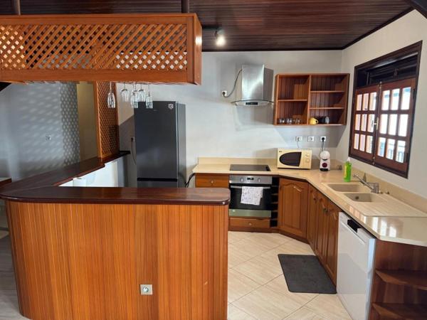 Maison à vendre 5 pièces REMIRE MONTJOLY (973)