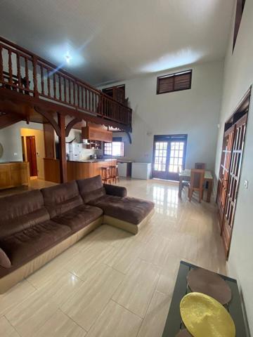 Maison à vendre 5 pièces REMIRE MONTJOLY (973)