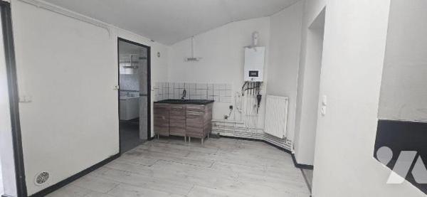 Maison à Vendre à Denain (59220) en Nord (59)

Cette maison de 103 m² de surface habitable se...