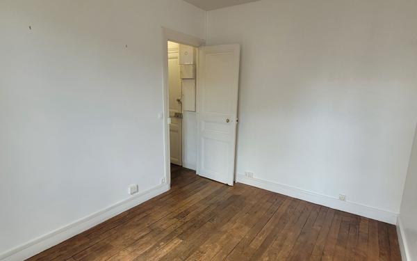 Appartement à louer    2 pièces • 29,92 m2 Issy-les-Moulineaux