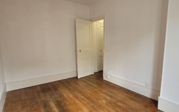 Appartement à louer    2 pièces • 29,92 m2 Issy-les-Moulineaux