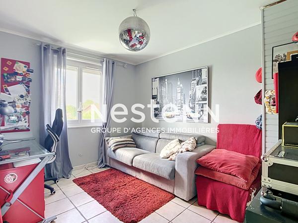 MIONNAY - MAISON 4 CHAMBRES - AVEC JARDIN PISCINE et GARAGE - AU CALME