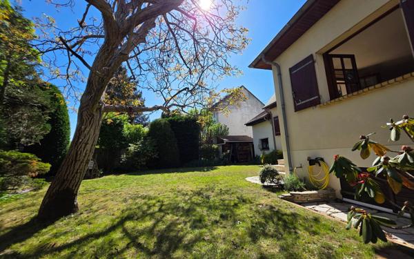 Maison à vendre    6 pièces • 127 m2 Champs-sur-Marne