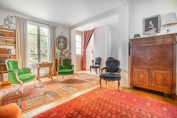 Charme et beaux volumes, proche des commodités