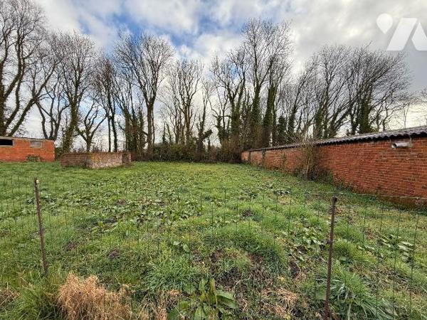 Terrain à vendre à AIRE SUR LA LYS dans le Pas de Calais (62), 

Dans le hameau Saint Quentin...
