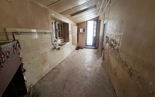 Maison à vendre    4 pièces • 223 m2 Cozes