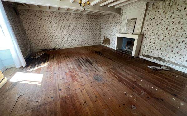 Maison à vendre    4 pièces • 223 m2 Cozes