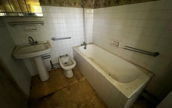 Maison à vendre    4 pièces • 223 m2 Cozes