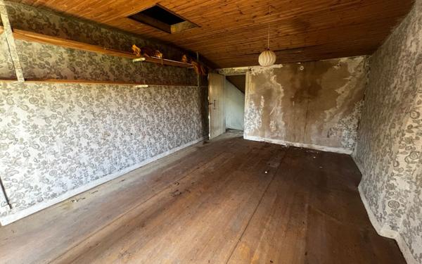 Maison à vendre    4 pièces • 223 m2 Cozes