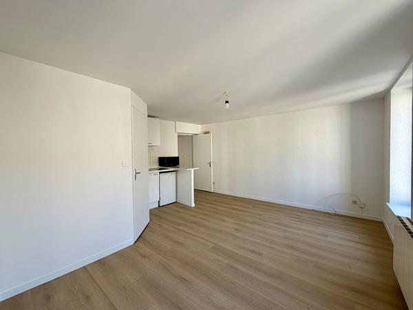 Appartement rénové 1 pièce(s) 27,50 m2 - HYPERCENTRE NANCY
