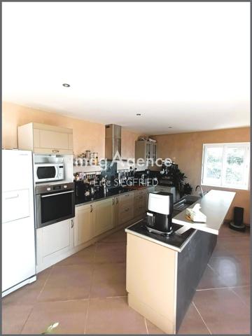 Maison à Lumio, 20260 - 10 pièces 283m²