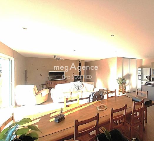 Maison à Lumio, 20260 - 10 pièces 283m²