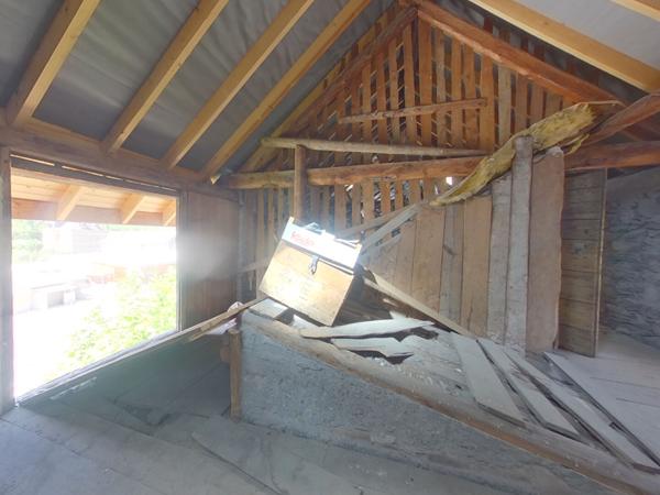 04850 JAUSIERS Maison coup de coeur et dépendances