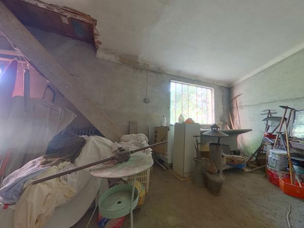 04850 JAUSIERS Maison coup de coeur et dépendances