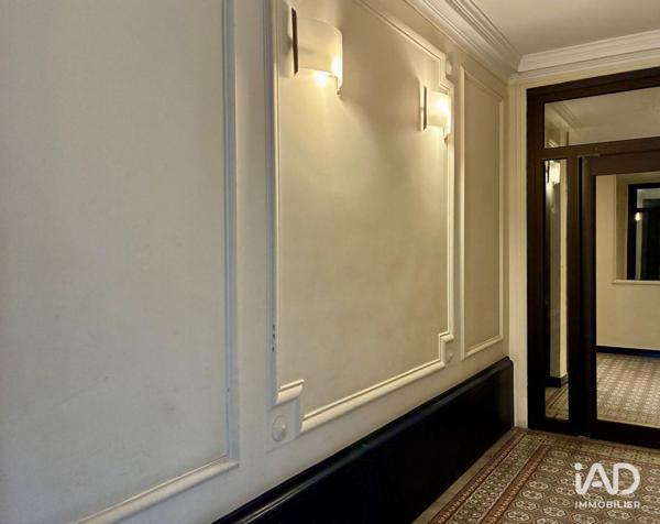 Location appartement 2 pièces 37 m² Paris 18