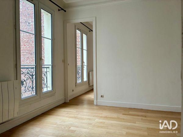 Location appartement 2 pièces 37 m² Paris 18