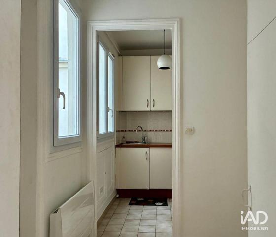 Location appartement 2 pièces 37 m² Paris 18