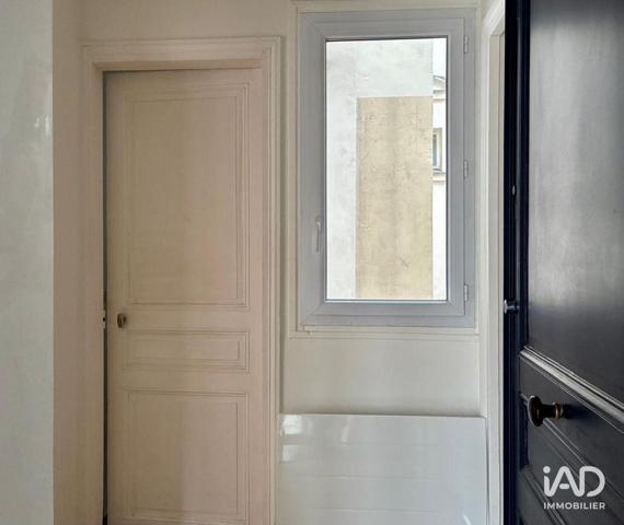 Location appartement 2 pièces 37 m² Paris 18