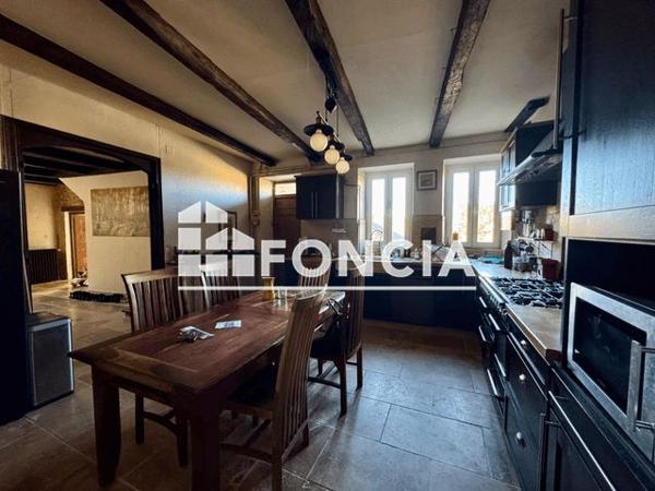 À vendre Maison 8 pièces 267 m² - Salles-curan 12410