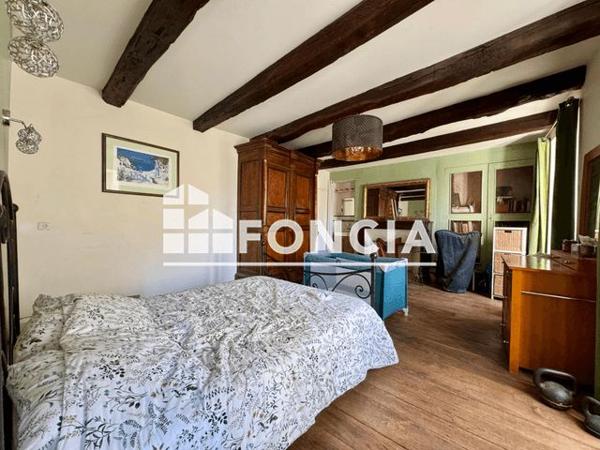 À vendre Maison 8 pièces 267 m² - Salles-curan 12410
