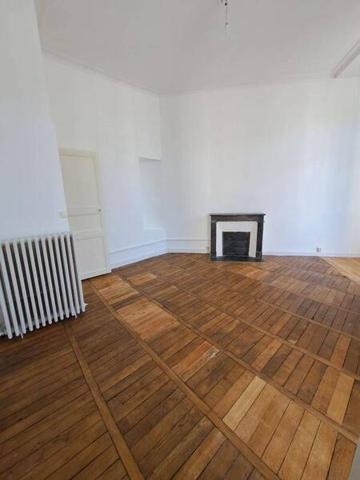 Appartement 3 pièces                                        - 44000 Nantes - DOBREE Réf : 8816