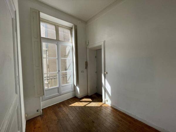 Appartement 3 pièces                                        - 44000 Nantes - DOBREE Réf : 8816