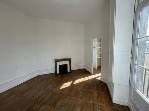 Appartement 3 pièces                                        - 44000 Nantes - DOBREE Réf : 8816