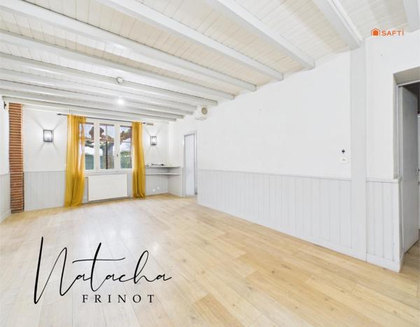 Maison familiale avec volumes et dépendances – Centre Fronton cœur de village et zone commerciale à pied