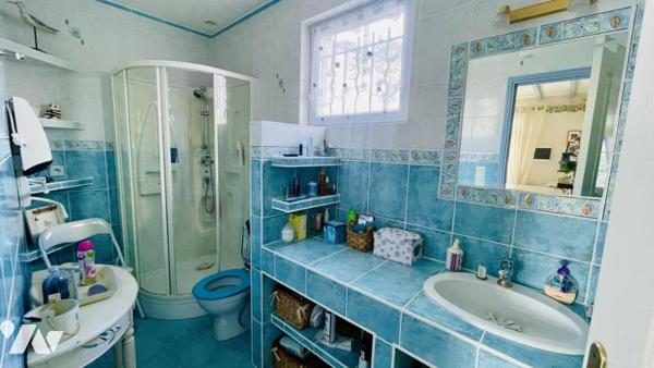 A LA TRINITÉ-SUR-MER (56470) – MAISON DE PLAIN-PIED AVEC POTENTIEL D’AGRANDISSEMENT