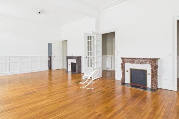 Vente - Appartement 5 pièces 117 m 2 LE MANS (72000)