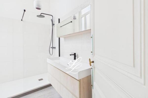 Vente - Appartement 5 pièces 117 m 2 LE MANS (72000)