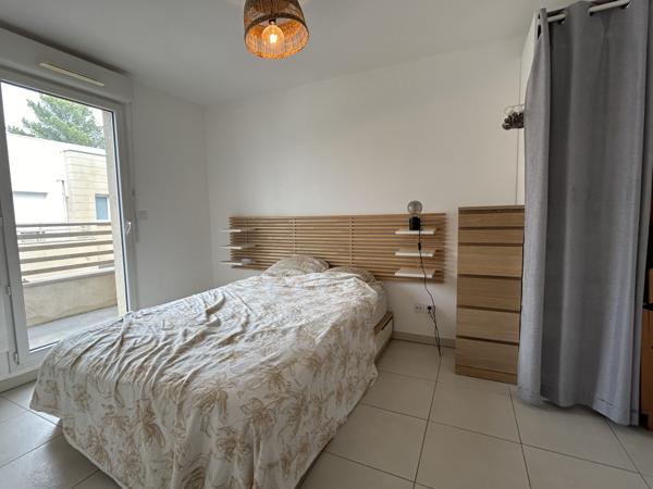 RESIDENCE RECENTE - BALCON - PARKING