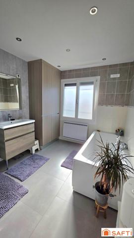 Pavillon T6 individuel, commodités de PLAIN PLIED entièrement clos avec garage, DPE C
