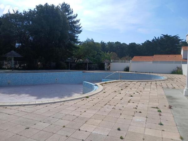 SAINT JEAN DE MONTS - En lisière de forêt