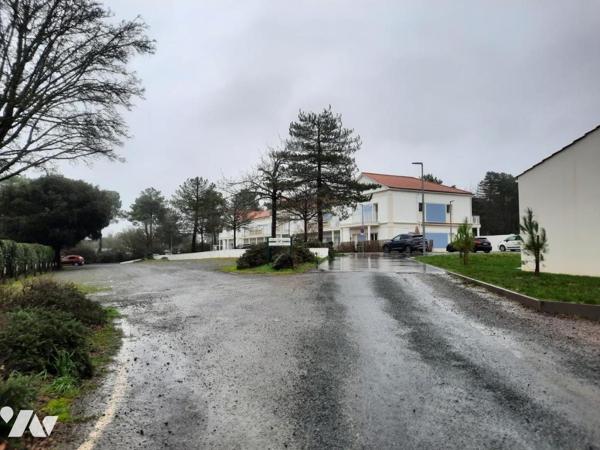 SAINT JEAN DE MONTS - En lisière de forêt