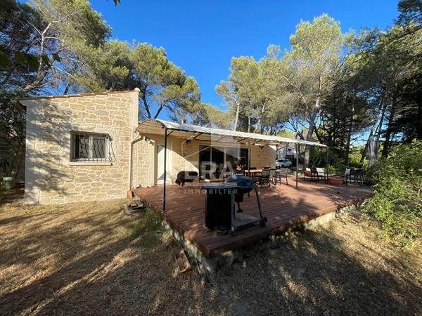 Maison Lambesc 5 pièces 123m2 + piscine lagon + sauna et jacuzzi + triple garagesur parcelle de7000m²