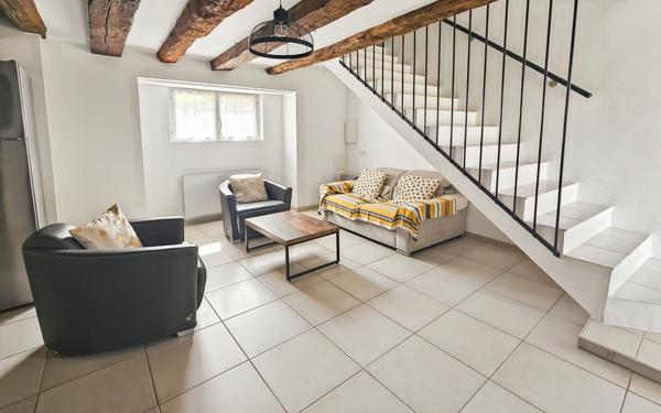 Maison à vendre    8 pièces •  Uzès