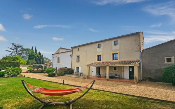 Maison à vendre    8 pièces •  Uzès