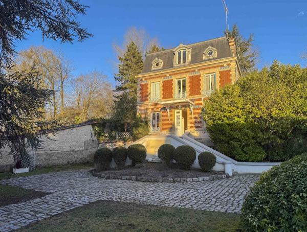 demeure Bourgeoise avec ascensseur dans l'un des plus beau village du Vexin